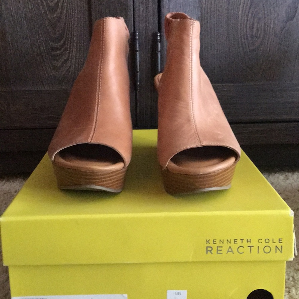 Kenneth Cole - Sole Chick Butterscotch Wedge